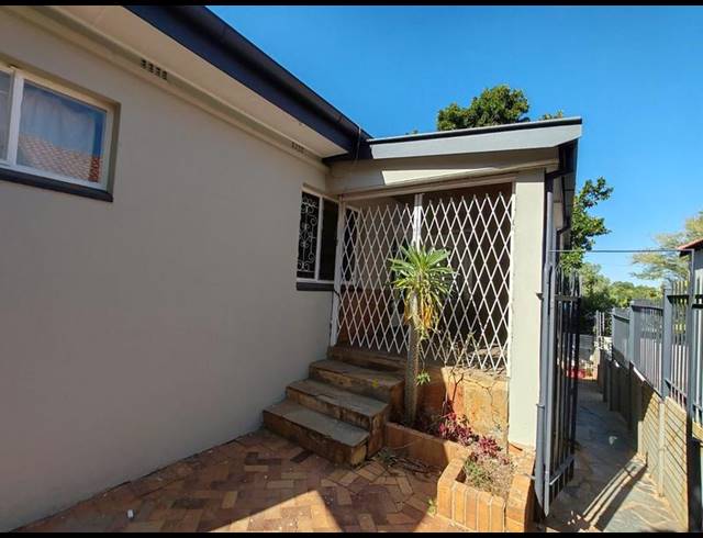 3 BEDROOM HOUSE FOR SALE IN MOUNTAIN VIEW